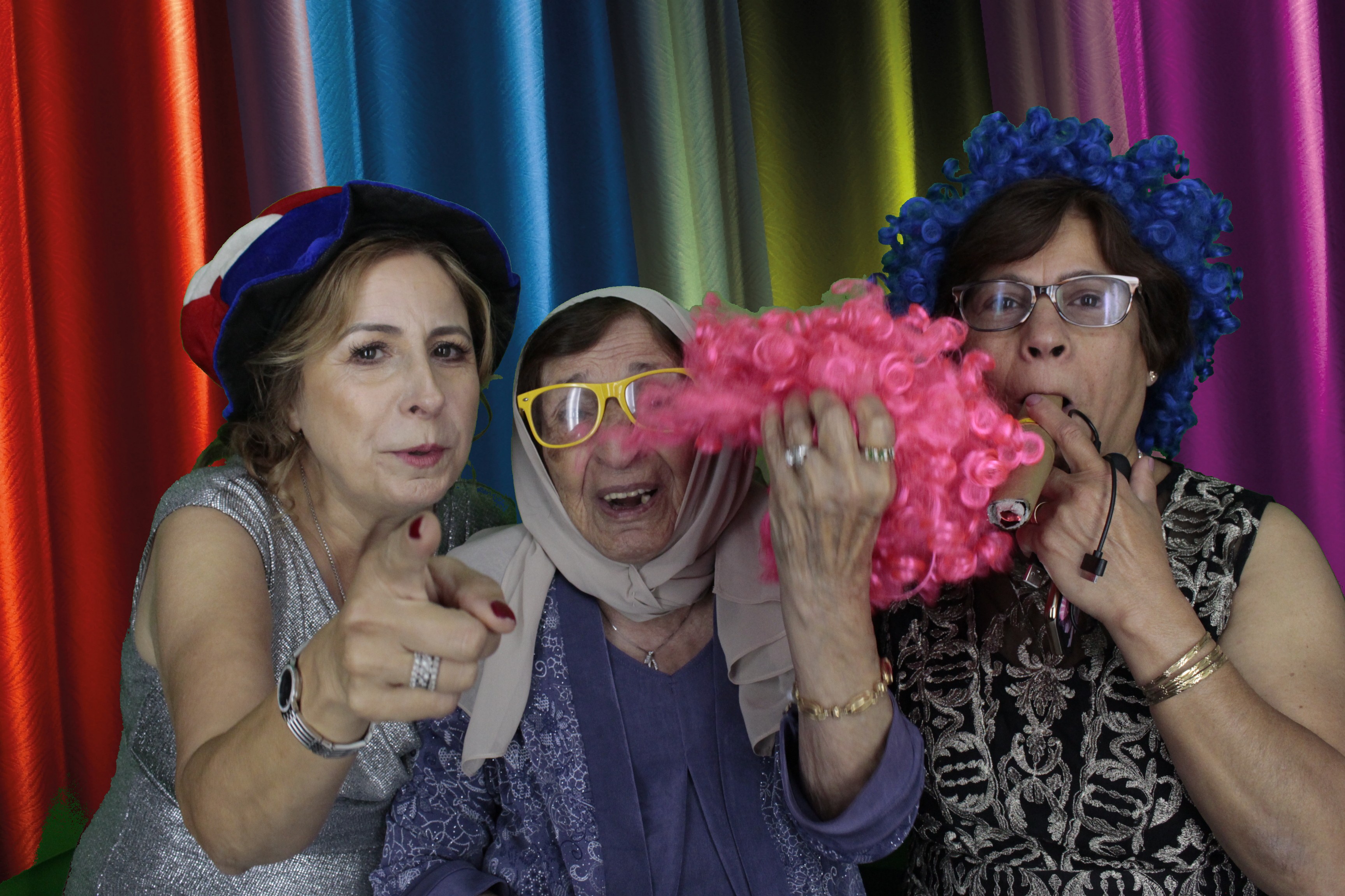 Bhavin & Yasmin’s Wedding | View more photos from the event at gallery.myphotoboothexperience.co.uk/u/MyPhotoBoothExperienceLtd/Bhavin-Yasmin’s-Wedding
